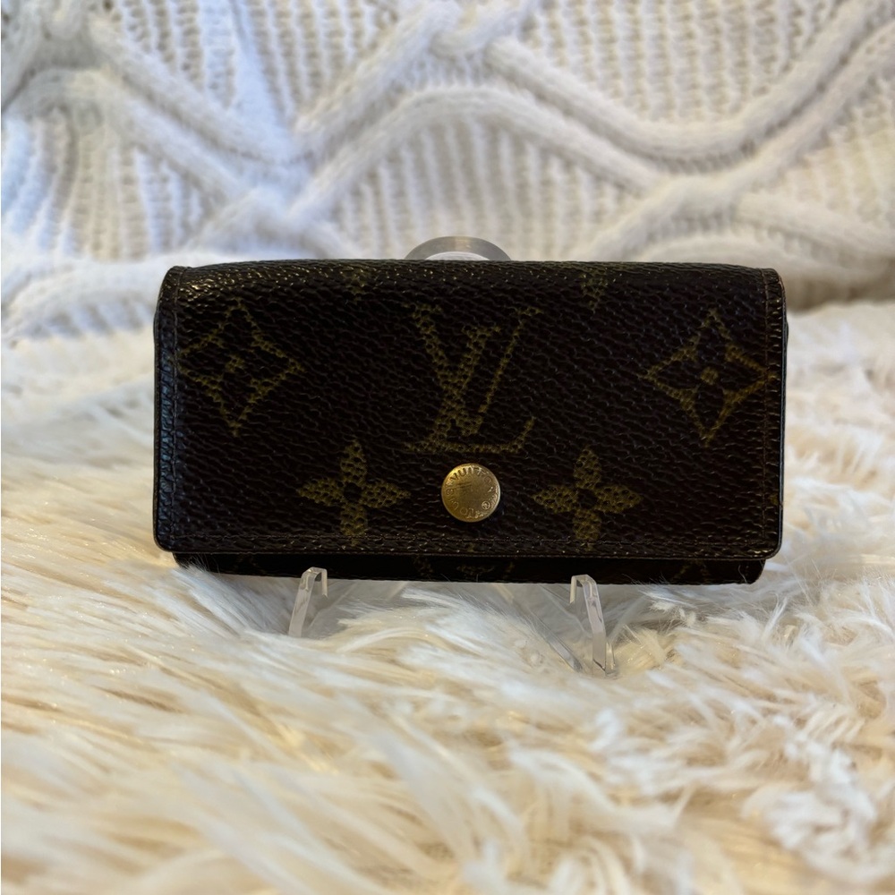 Authentic Louis Vuitton Monogram 4 ring key holder